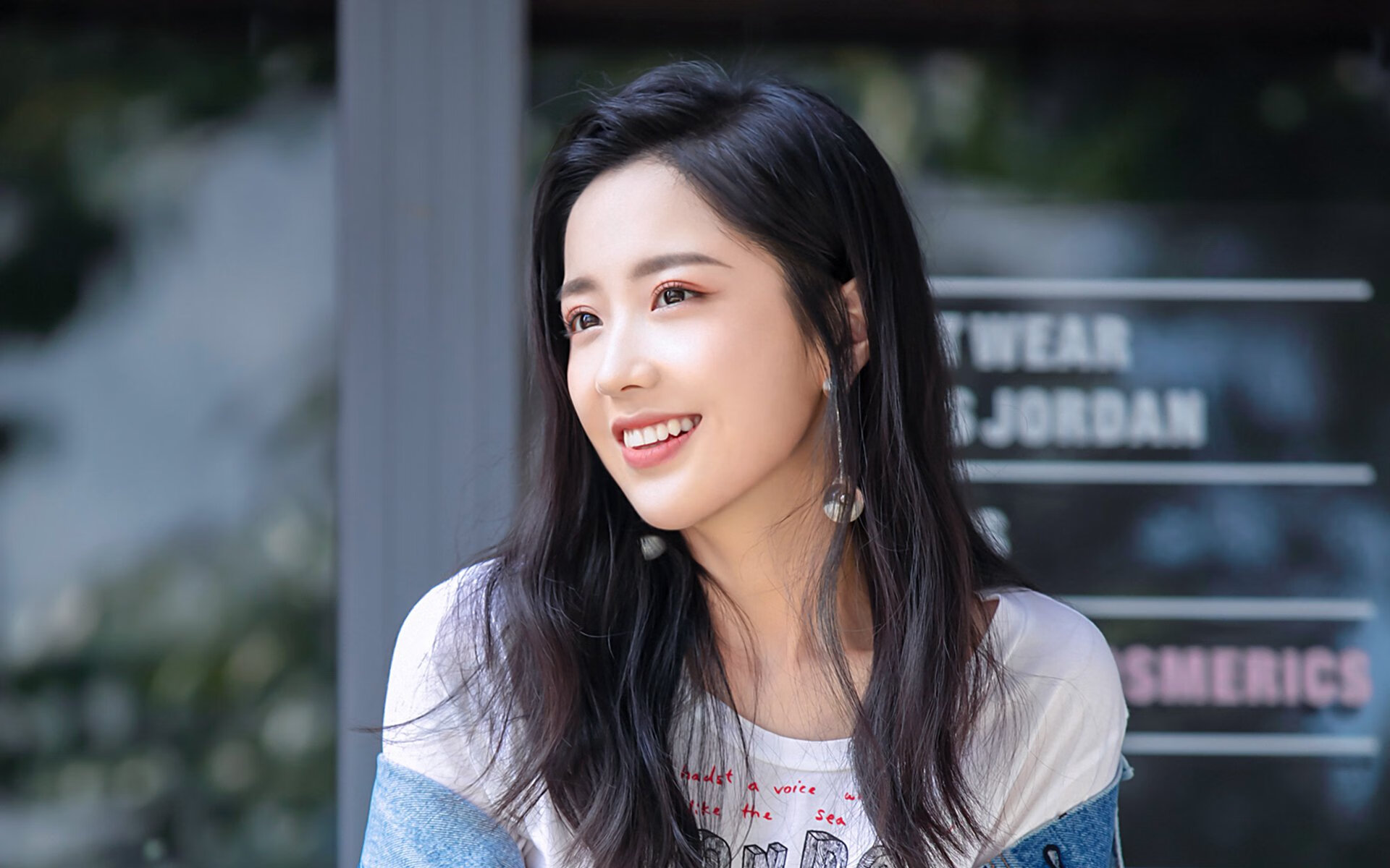 世界冠军再续辉煌,斯诺克比赛中的幕后精彩瞬间,斯诺克世界冠军是谁